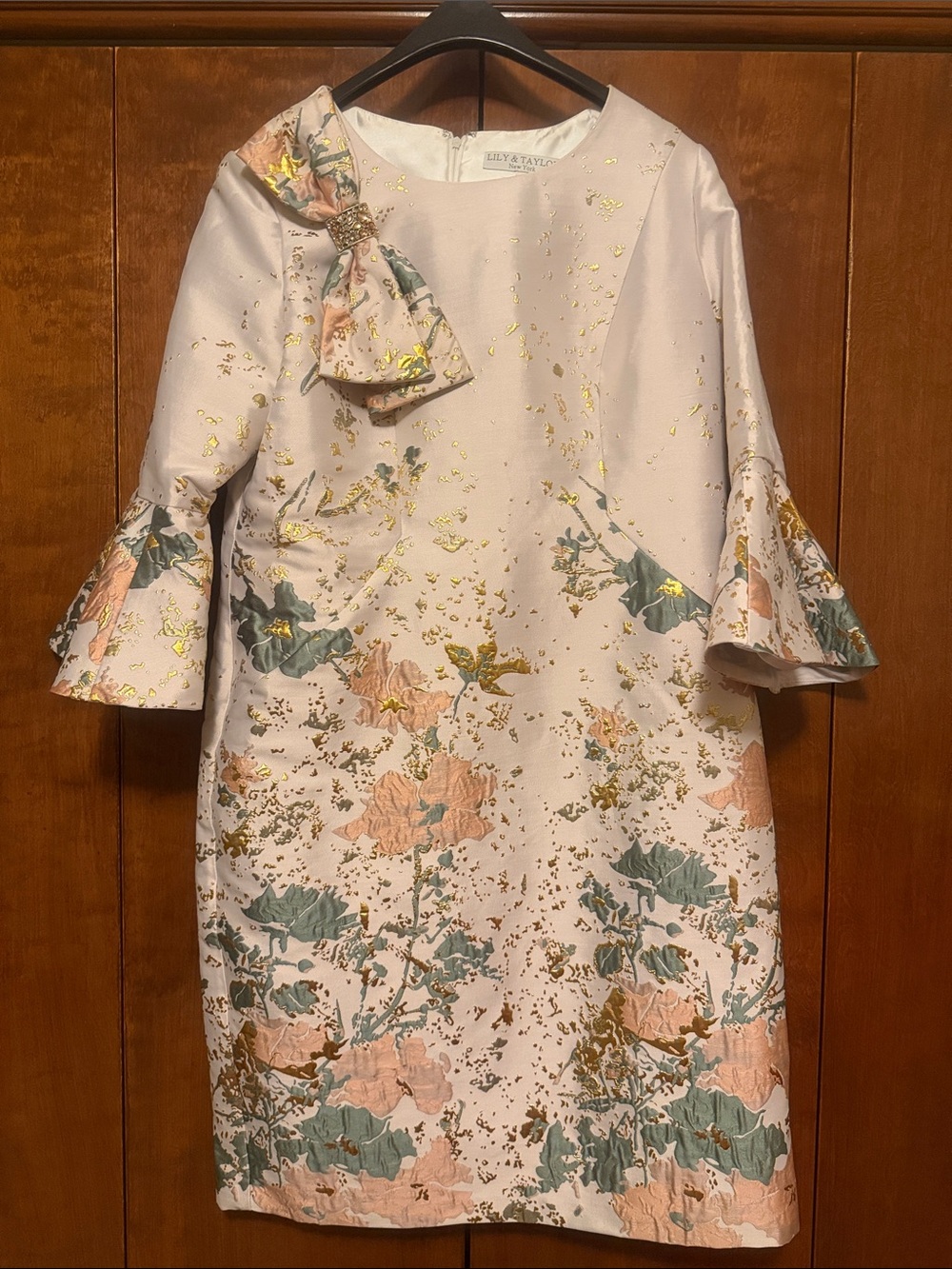 Elegant Pink Floral Bow-Accent Formal Dress